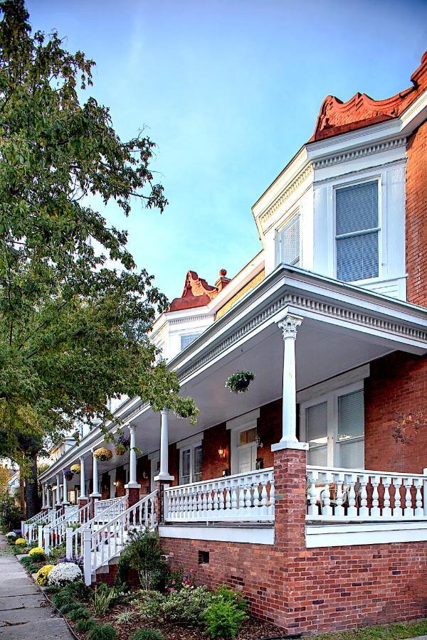 Newly Renovated Historic Savannah Townhome! Esterno foto